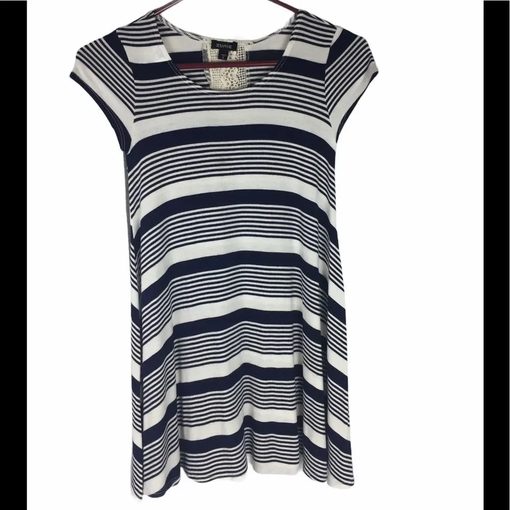 4/$20 Zunie Striped  Navy and White Dress Sz 8